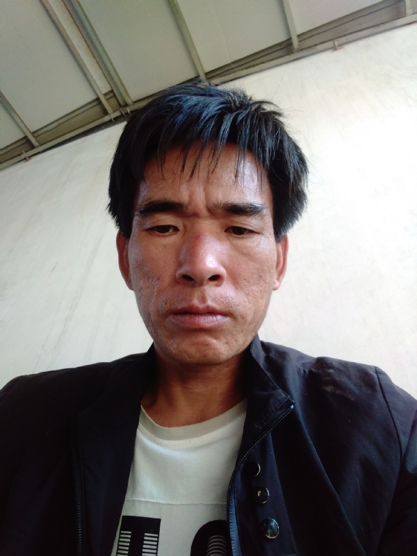 项斌的第一张照片--巍山父母相亲团